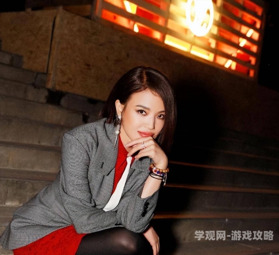 制服丝袜中文字幕无码丝袜诱惑，时尚新篇章—揭秘制服中的魅力