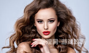 久久久久精品久久精品，新闻资讯网站上的特色角色与故事